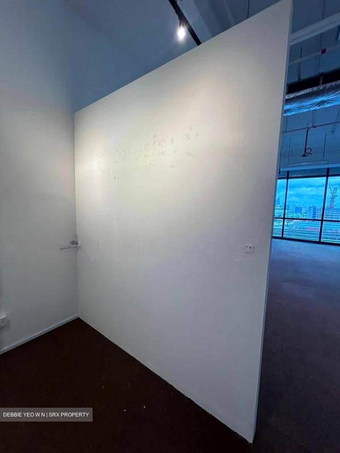 Woods Square (D25), Office #529999601